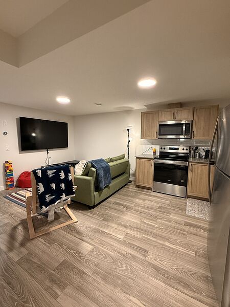 Calgary 1 bedroom Basement for rent. Property photo: 746537-3