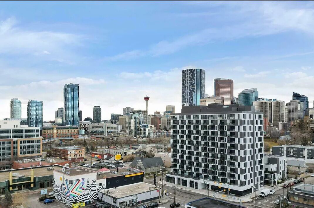 Calgary 2 bedrooms Condo Unit for rent. Property photo: 746603-1