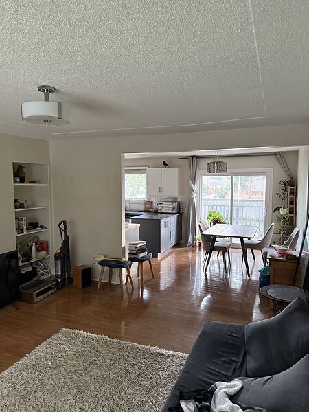 Calgary 3 bedrooms Room For Rent for rent. Property photo: 746628-2