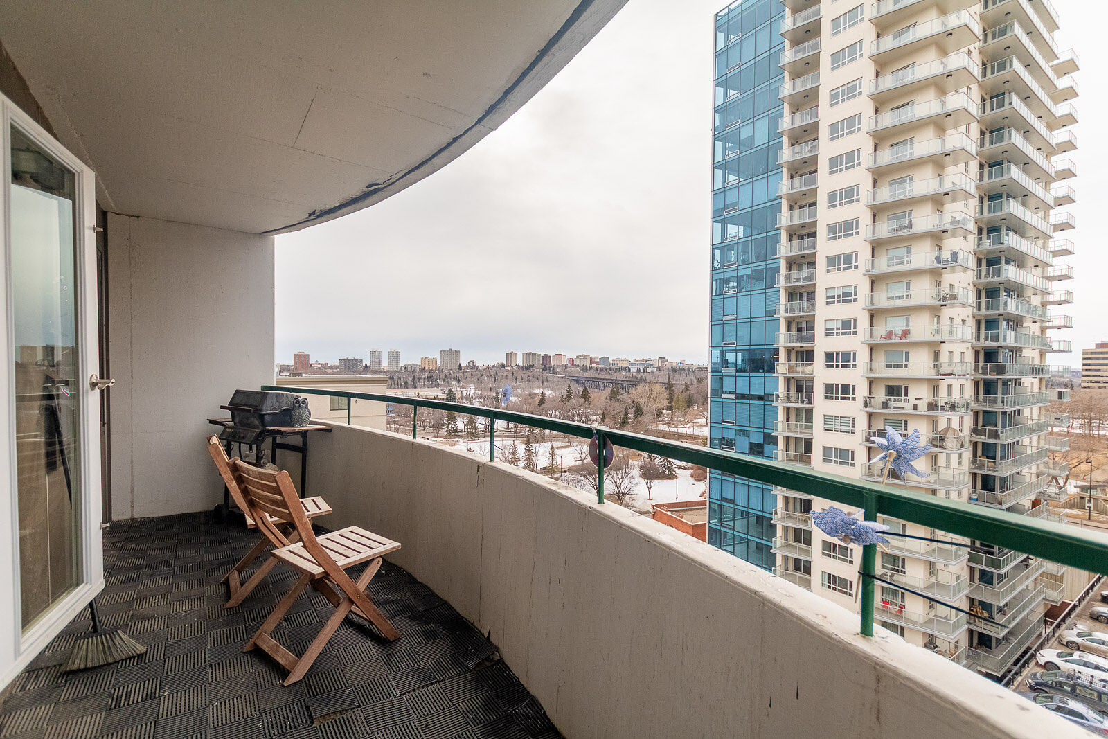Edmonton 1 + Den bedrooms Condo Unit for rent. Property photo: 746648-1
