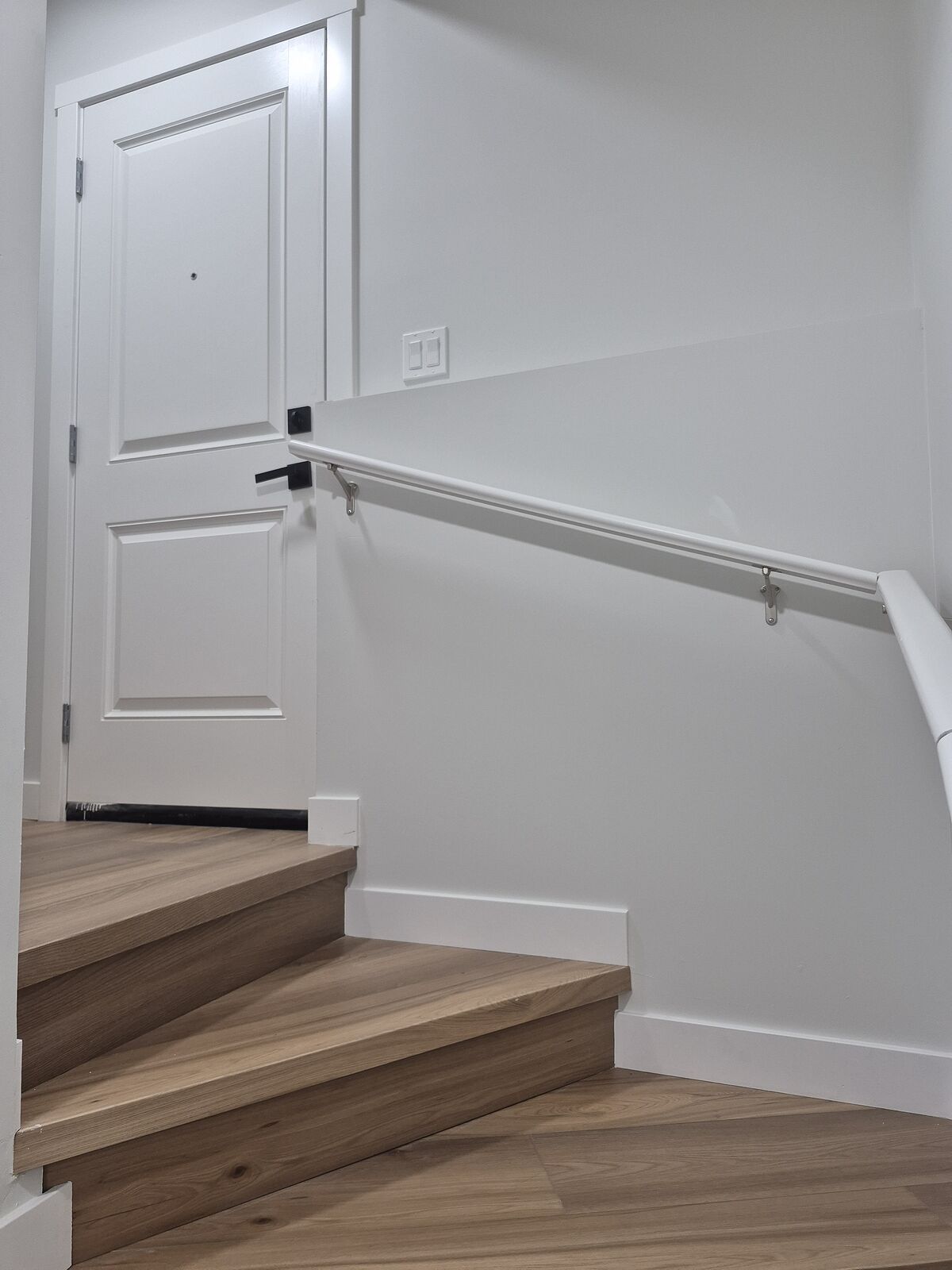 Calgary 1 bedroom Basement for rent. Property photo: 746667-1