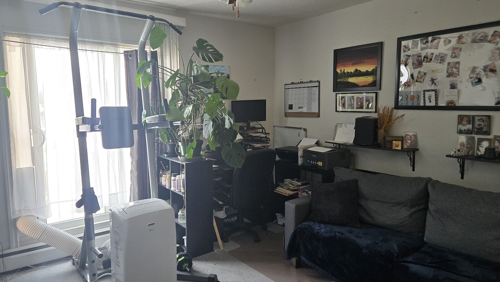 Calgary 1 bedroom Condo Unit for rent. Property photo: 746712-1