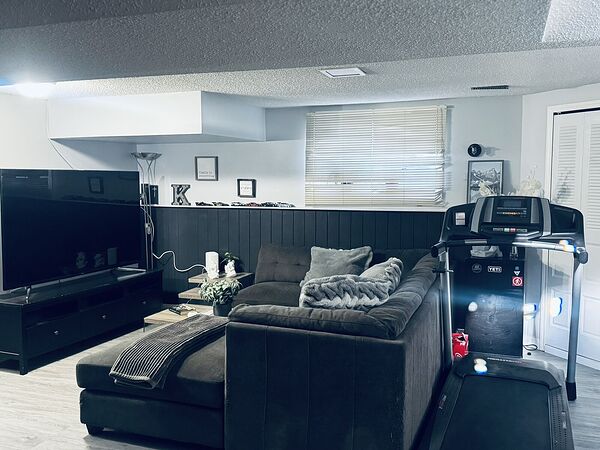 Calgary 1 + Den bedrooms Basement for rent. Property photo: 746770-2