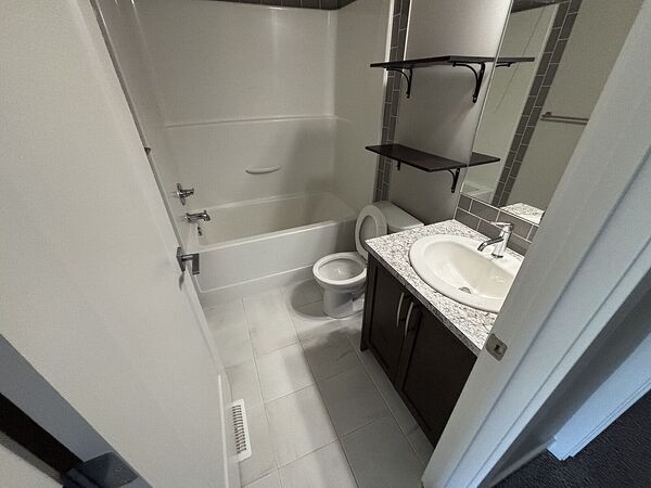Calgary 2 bedrooms Townhouse for rent. Property photo: 746794-3