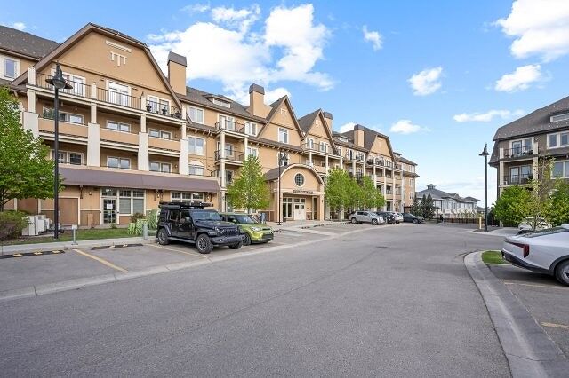 Calgary 1 + Den bedrooms Condo Unit for rent. Property photo: 746798-1