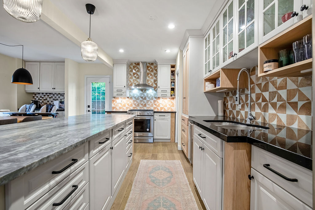 Calgary 4 + Den bedrooms House for rent. Property photo: 746800-1