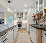 Executive Home in Renfrew!