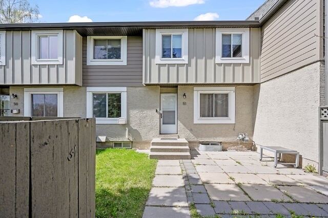 Calgary 3 bedrooms Townhouse for rent. Property photo: 746829-1