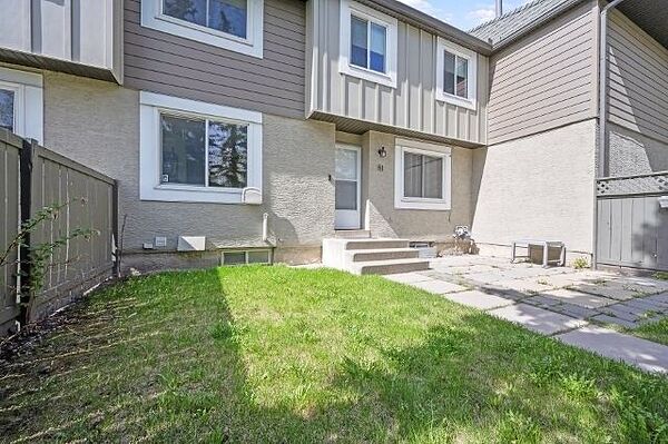 Calgary 3 bedrooms Townhouse for rent. Property photo: 746829-2