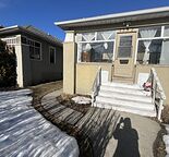Room for rent in spacious bungalow in the heart of Inglewood