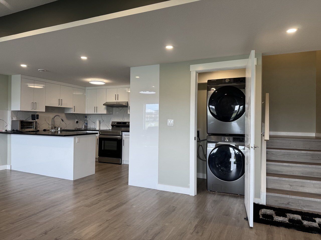 Calgary 2 bedrooms Basement for rent. Property photo: 746918-1