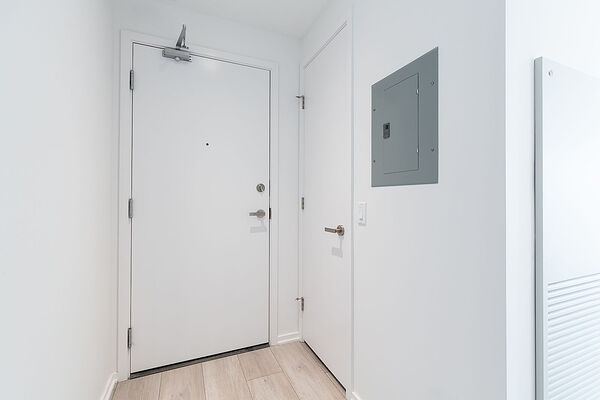 Calgary 2 bedrooms Condo Unit for rent. Property photo: 746950-3