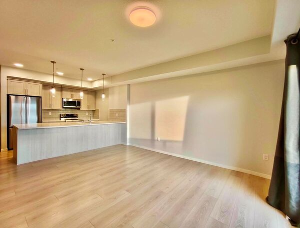 Calgary 2 bedrooms Condo Unit for rent. Property photo: 746962-3