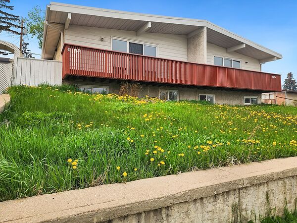 Calgary 3 bedrooms Duplex for rent. Property photo: 747000-2