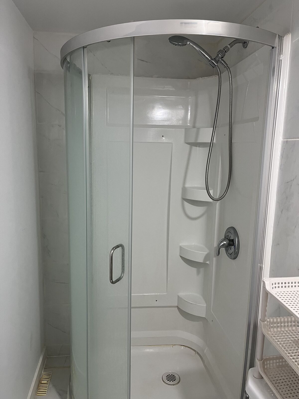 Calgary 1 bedroom Room For Rent for rent. Property photo: 747008-1
