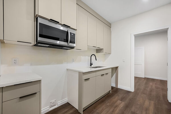 Calgary 2 bedrooms Basement for rent. Property photo: 747116-2