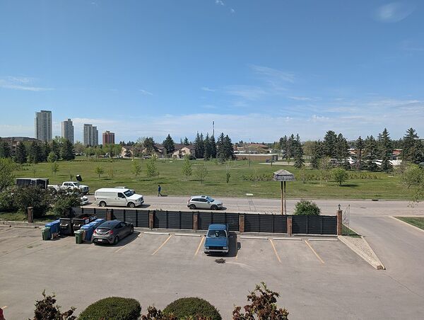 Calgary 3 bedrooms Condo Unit for rent. Property photo: 747117-2