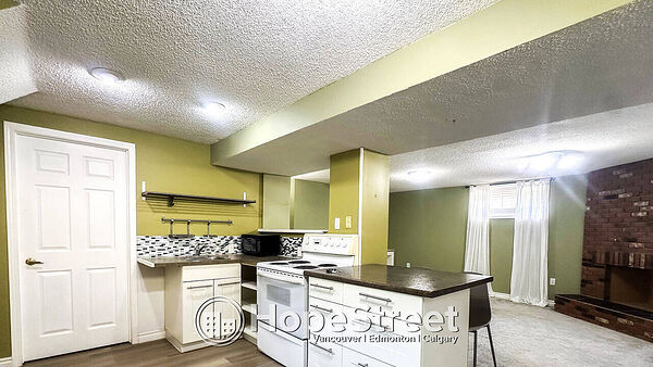 Calgary 2 bedrooms Basement for rent. Property photo: 747185-3
