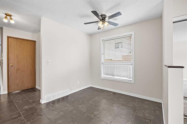 Calgary 3 bedrooms Main Floor for rent. Property photo: 747301-3