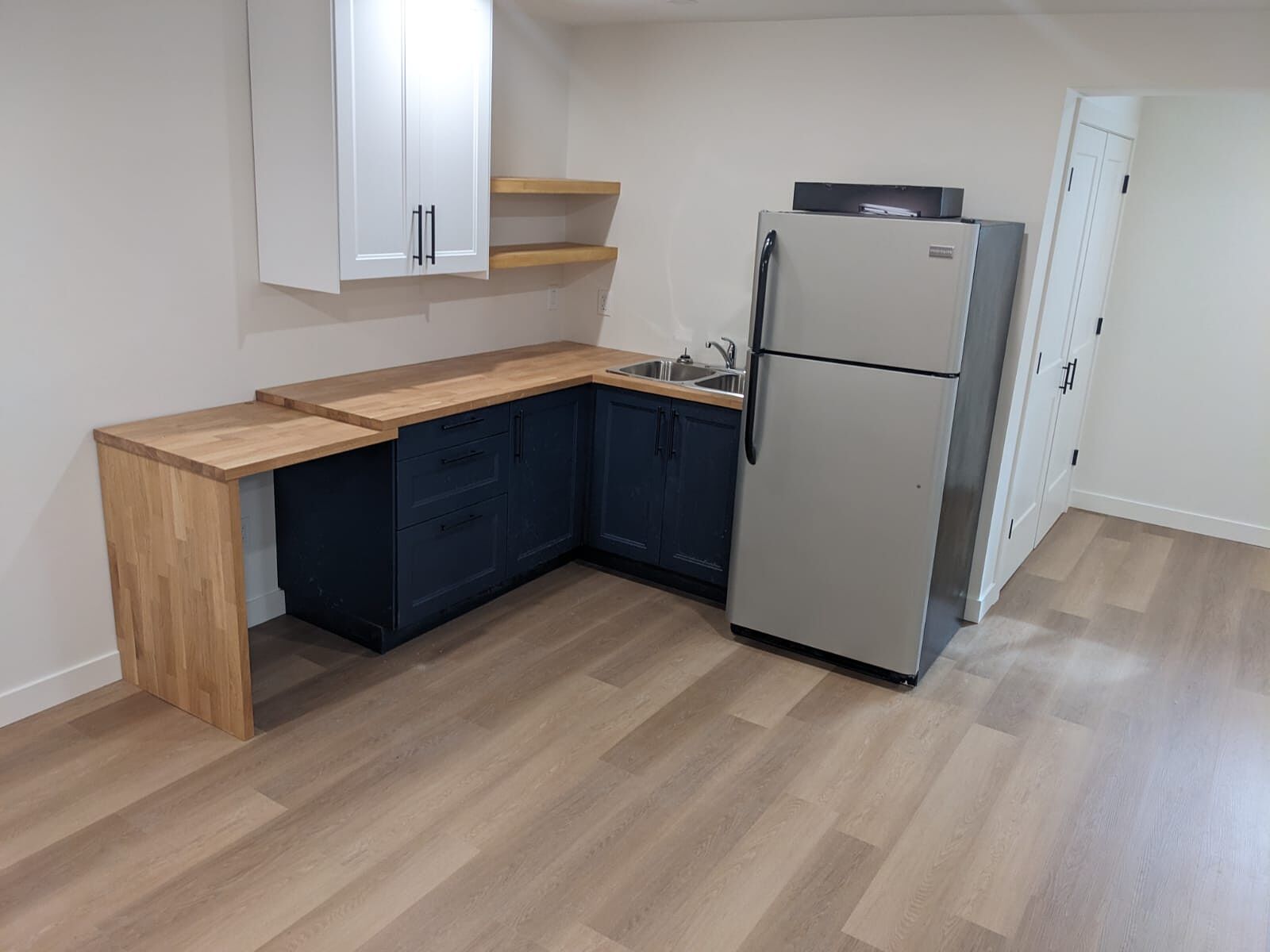 Calgary 1 bedroom Basement for rent. Property photo: 747311-1