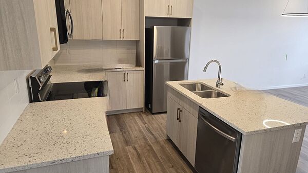 Calgary 3 + Den bedrooms Main Floor for rent. Property photo: 747329-2