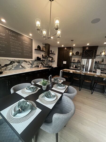 Calgary 4 bedrooms House for rent. Property photo: 747353-2