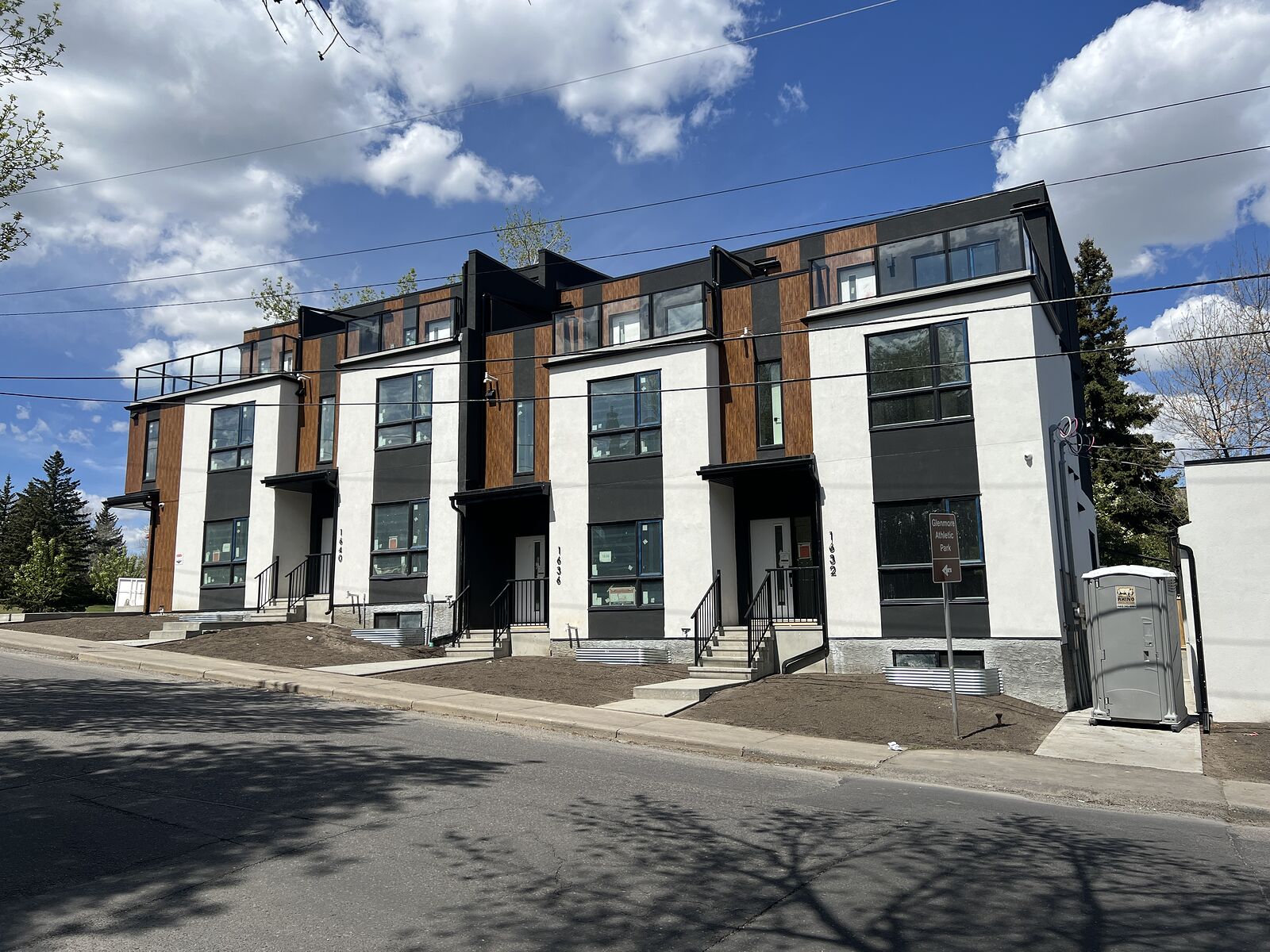 Calgary 3 bedrooms Townhouse for rent. Property photo: 747446-1