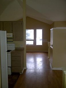 Calgary 4 bedrooms House for rent. Property photo: 74754-3