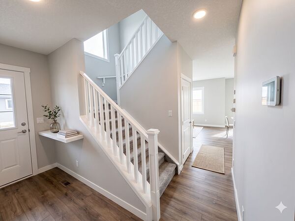 Calgary 3 bedrooms House for rent. Property photo: 747601-2