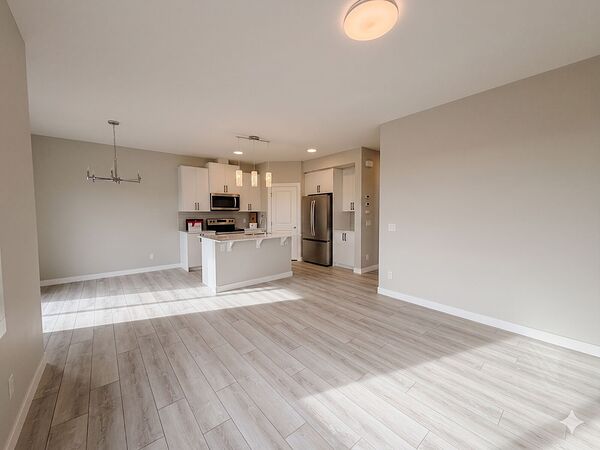Calgary 3 bedrooms House for rent. Property photo: 747601-3