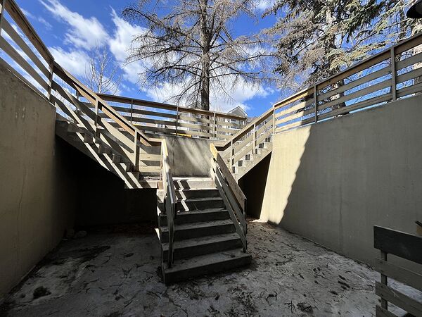 Calgary 2 bedrooms Basement for rent. Property photo: 747619-2