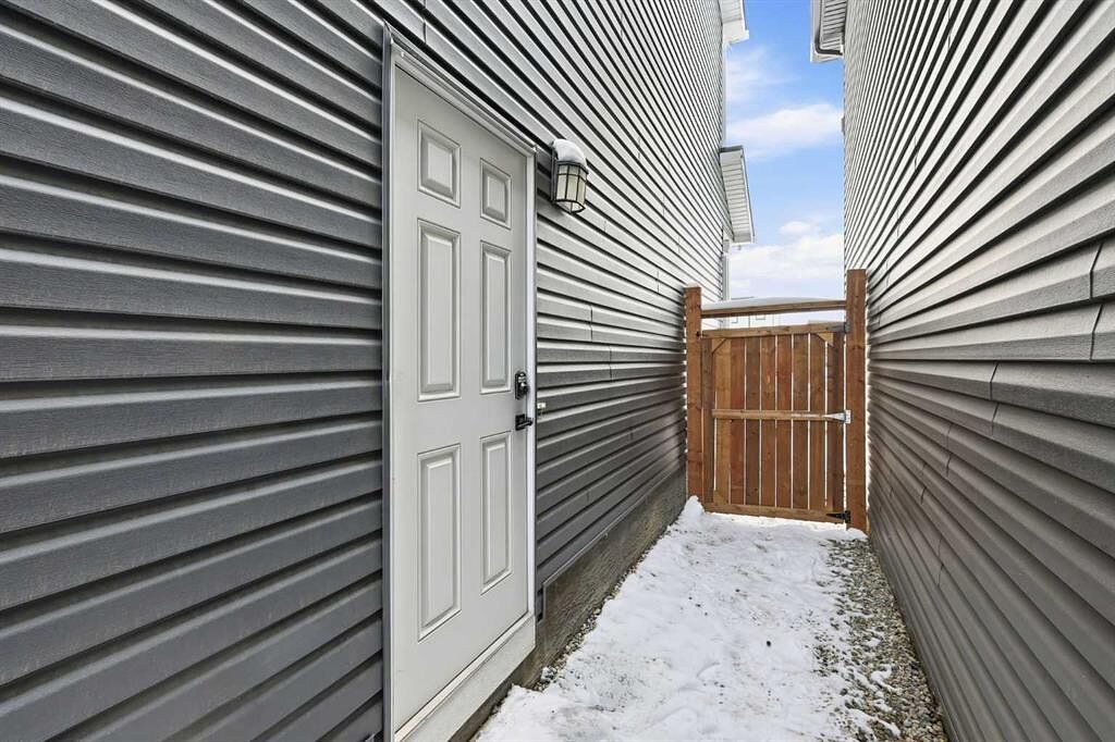 Calgary 1 bedroom Basement for rent. Property photo: 747630-1
