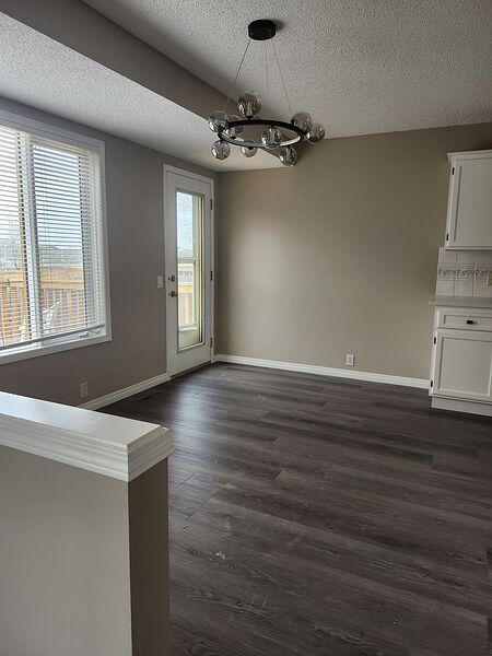 Calgary 3 + Den bedrooms House for rent. Property photo: 747650-2