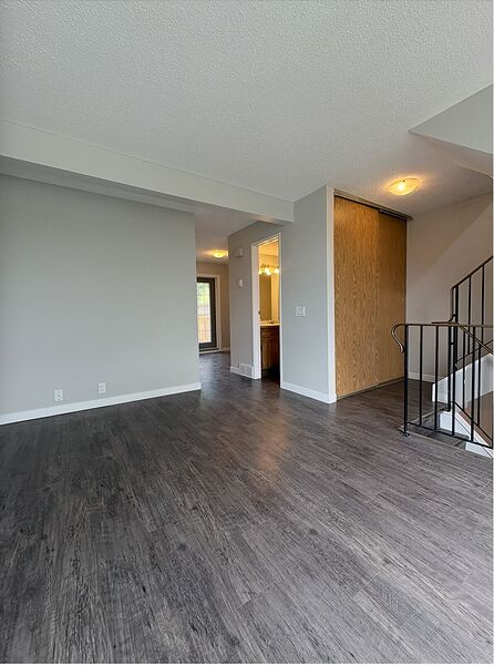 Calgary 2 bedrooms Townhouse for rent. Property photo: 747651-3