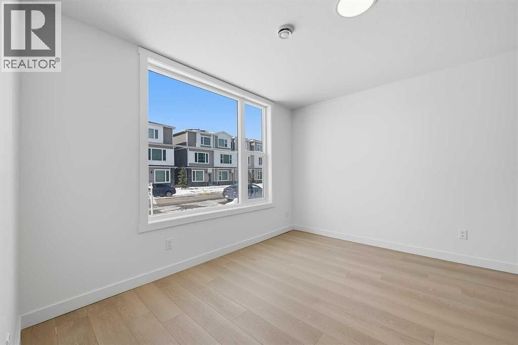 Calgary studio Room For Rent for rent. Property photo: 747709-1