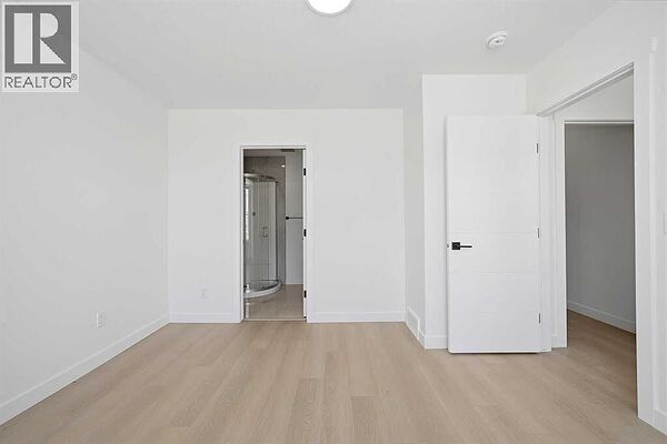 Calgary studio Room For Rent for rent. Property photo: 747709-3