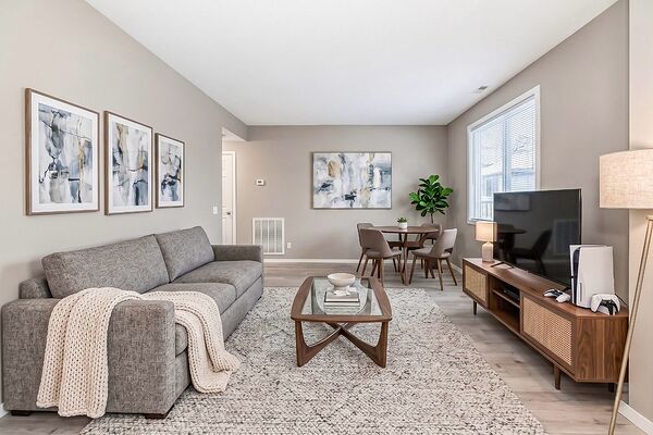Calgary 3 bedrooms House for rent. Property photo: 747721-3