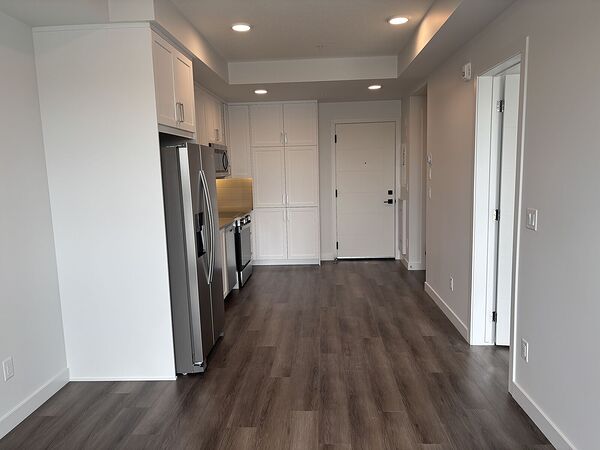 Calgary 1 bedroom Condo Unit for rent. Property photo: 747808-2