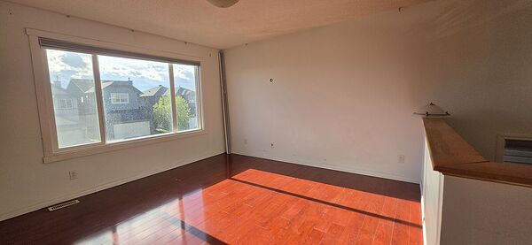 Calgary 4 bedrooms House for rent. Property photo: 747841-3