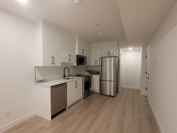 Calgary 2 bedrooms Basement for rent. Property photo: 747965-3