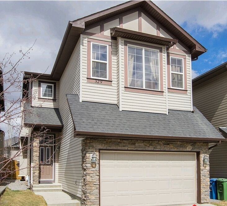 Calgary 3 bedrooms House for rent. Property photo: 747967-1