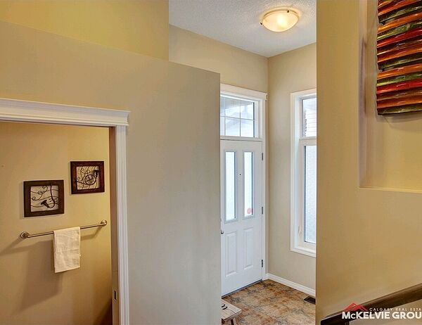 Calgary 3 bedrooms House for rent. Property photo: 747967-2