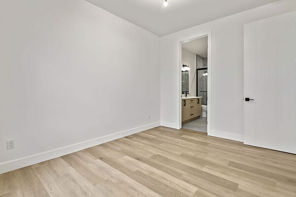 Calgary 2 bedrooms Basement for rent. Property photo: 748032-3