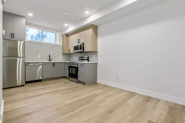 Calgary 2 bedrooms Basement for rent. Property photo: 748032-2