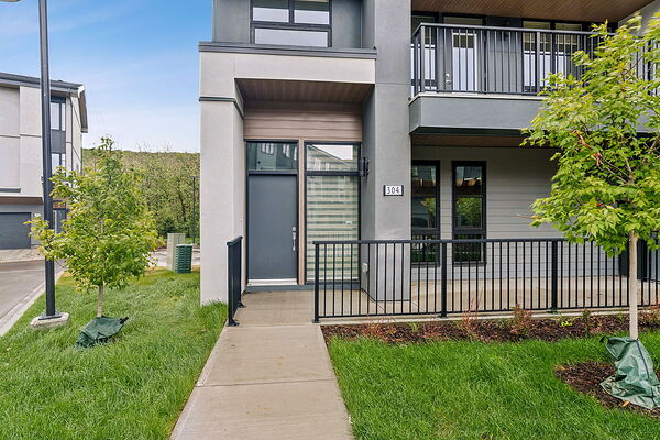Calgary 3 bedrooms Townhouse for rent. Property photo: 748184-2