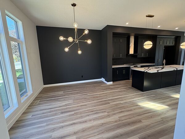 Calgary 3 bedrooms Duplex for rent. Property photo: 748209-2