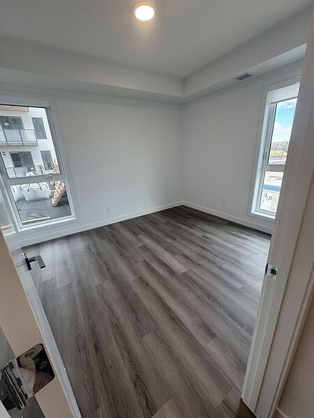 Calgary 2 bedrooms Condo Unit for rent. Property photo: 748236-2
