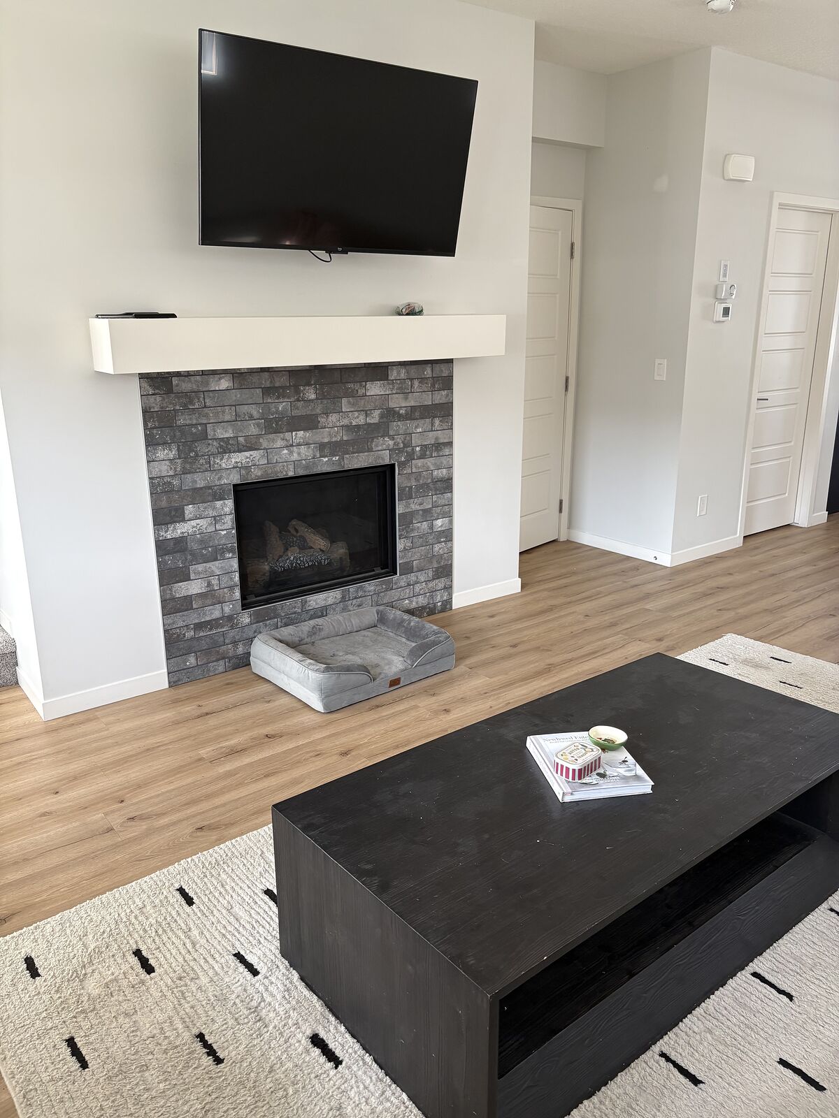 Calgary 3 bedrooms Main Floor for rent. Property photo: 748256-1