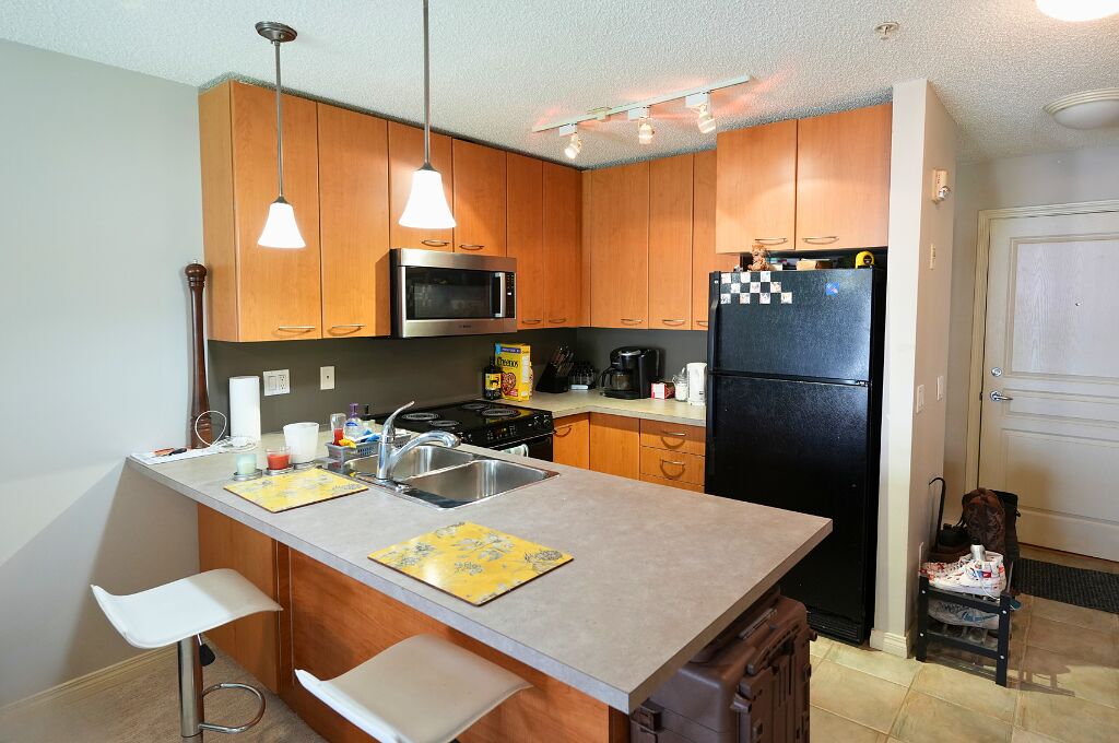 Calgary 1 bedroom Condo Unit for rent. Property photo: 748275-1