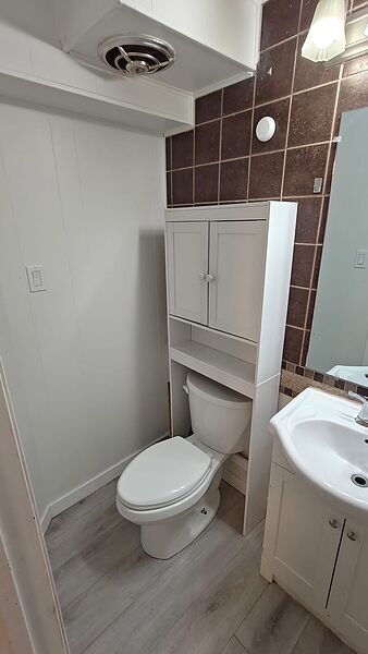 Calgary 2 bedrooms Basement for rent. Property photo: 748382-3